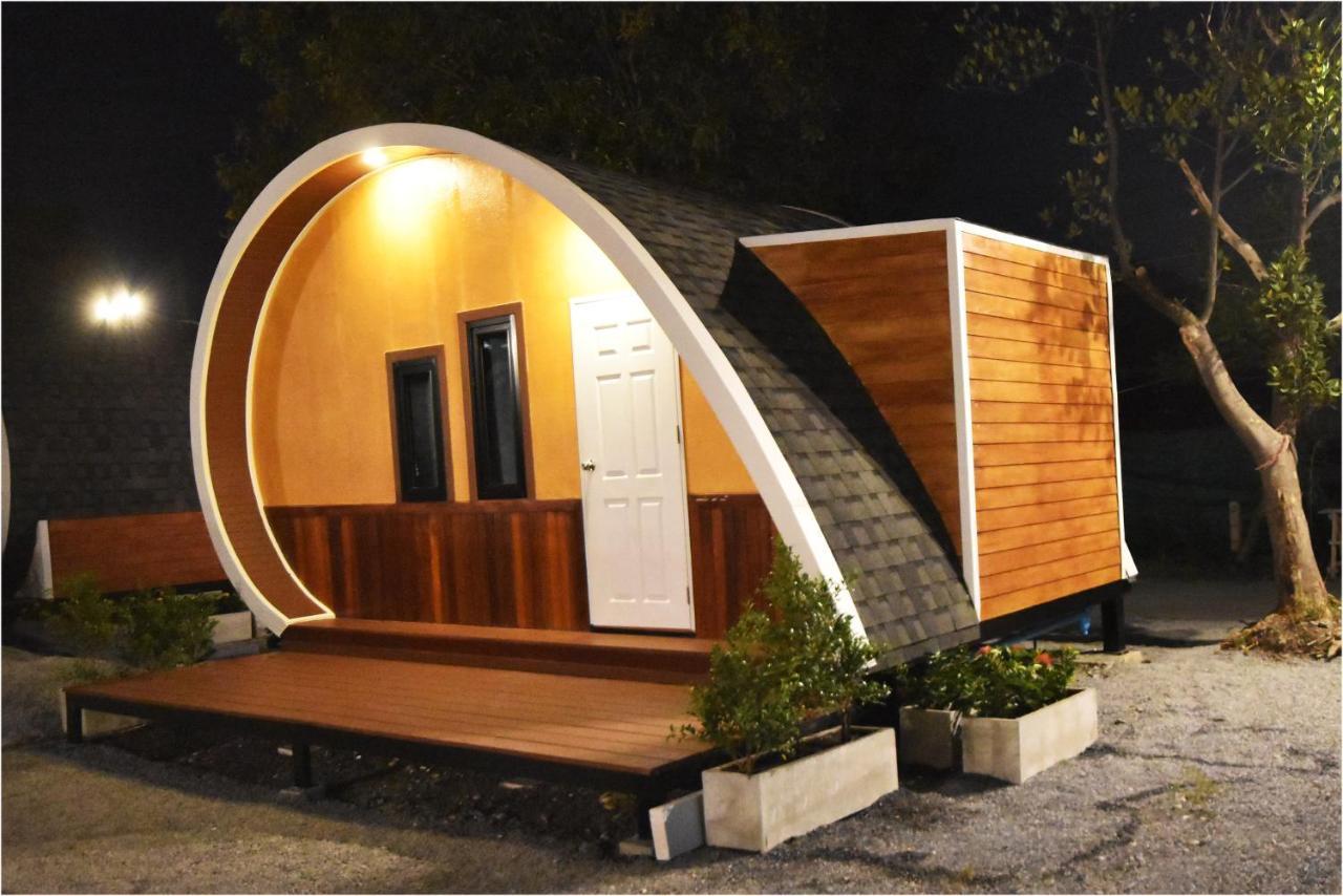 Tiny Hut Resort Bangkok Extérieur photo